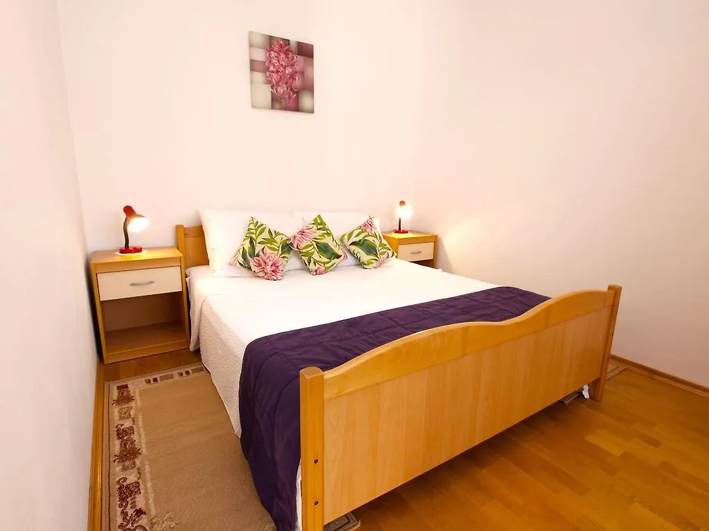 Apartments Stana 1020 Fazana Croatia