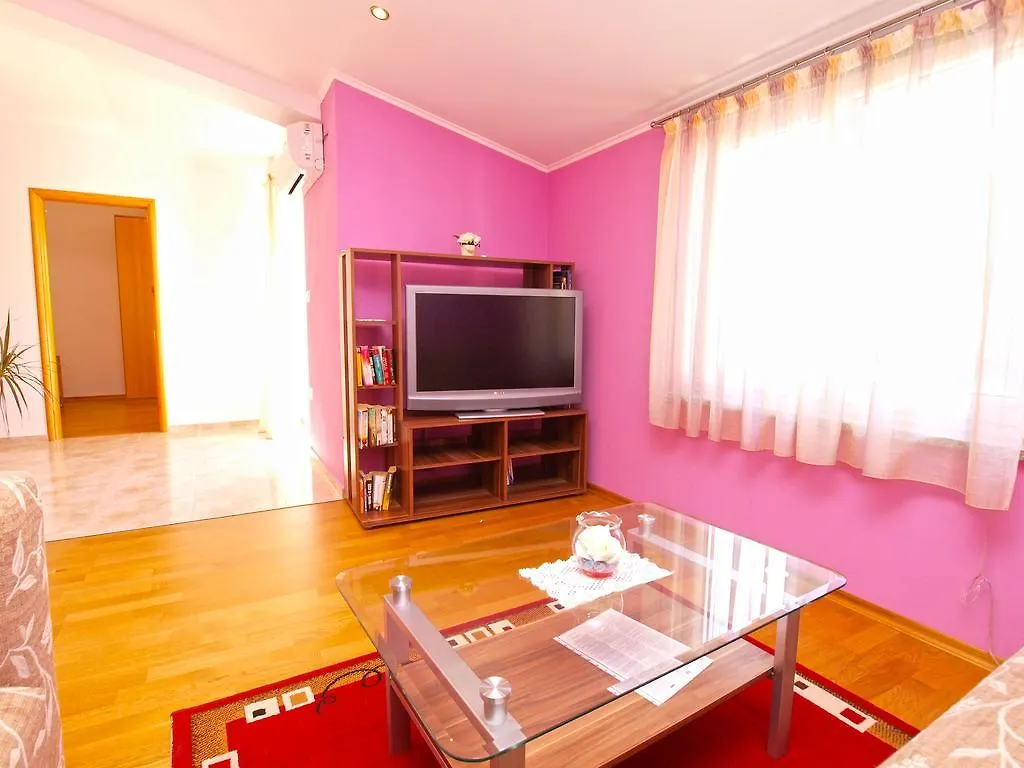 Apartments Stana 1020 Fazana 0*,
