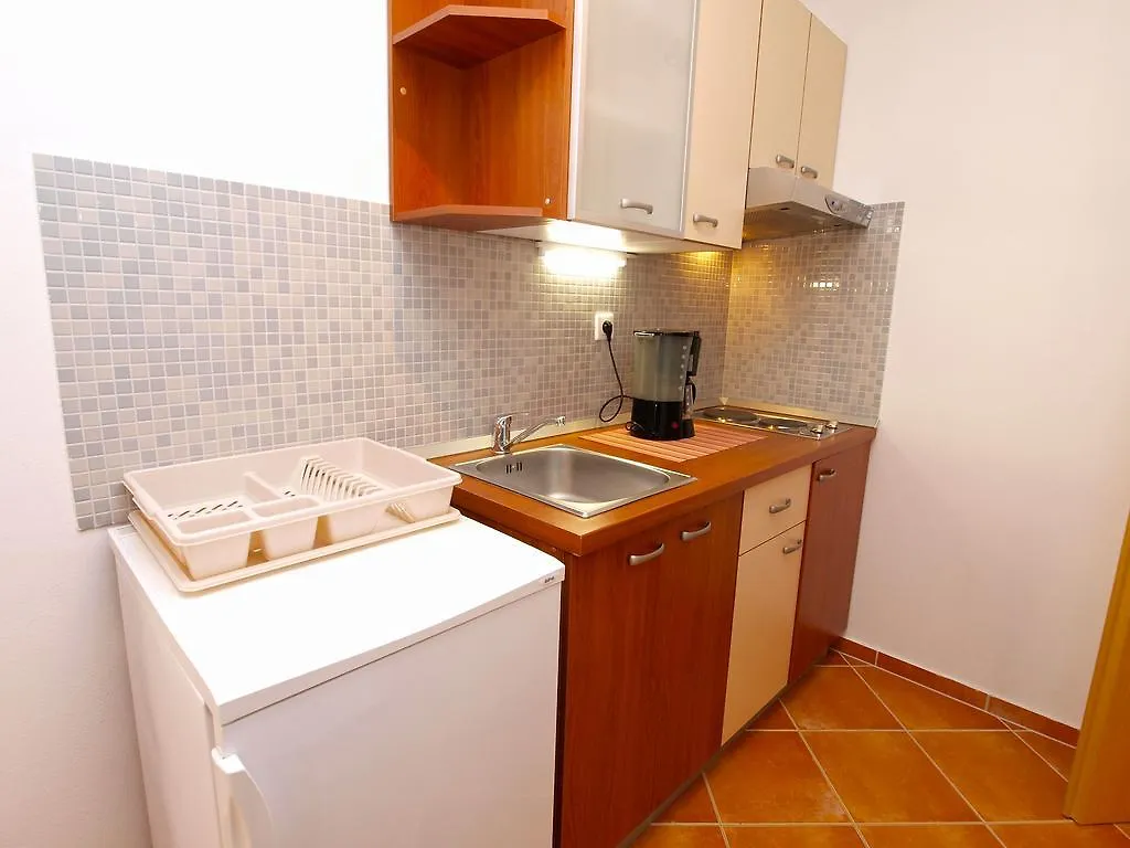 Apartments Stana 1020 Fazana 0*,  Croatia