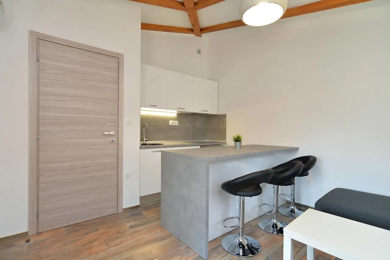 Apartments Stana 1020 Fazana Croatia